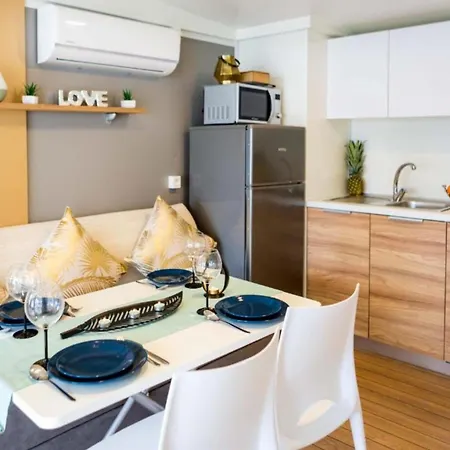 Holiday home Mobile Nensi *