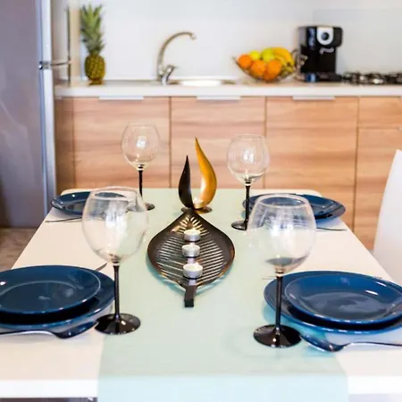 Mobile Nensi * Biograd Na Moru