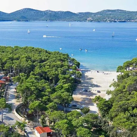 Casa de Férias Mobile Nensi Biograd Na Moru