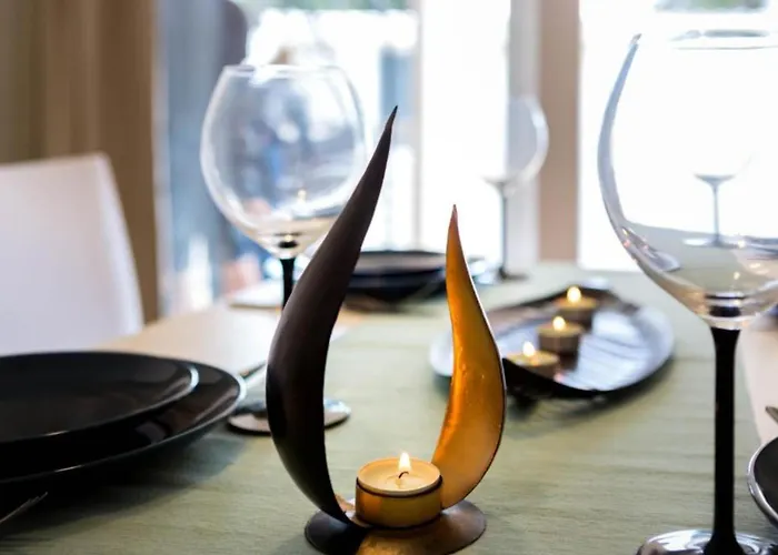 Mobile Nensi بيت للعطل بيوغْغاد نا موغو